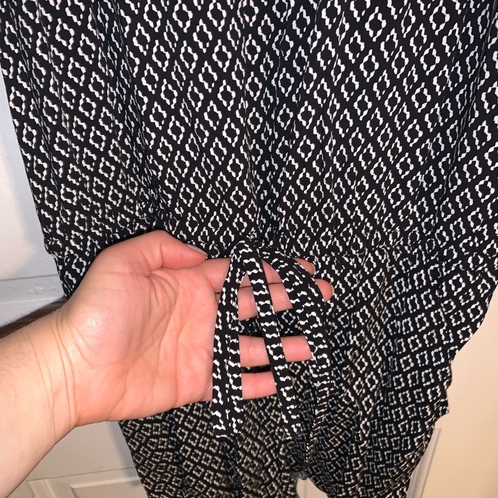 Romper - Picture 2 of 5